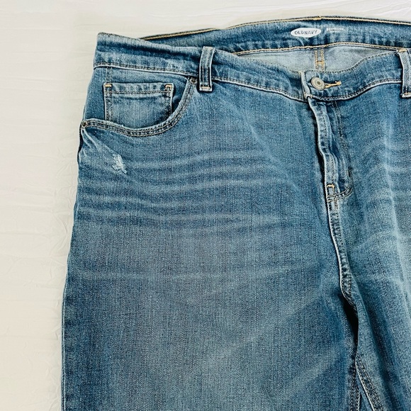 Old Navy Ripped Jeans - Picture 3 of 9